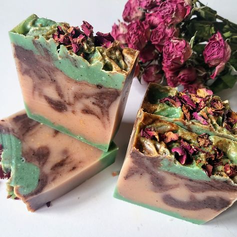 Soap Plant, Spa Soap, Top Anti Aging Products, Vegan Bar, Green Soap, Velvet Rose, Anti Aging Oils, Handmade Rose, Dried Rose Petals