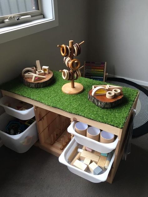 Curiosity Approach Loose Parts, Loose Parts Lab, Loose Parts Station, Montessori Classroom Decor Ideas, Loose Parts Table, Loose Parts Area, Reggio Provocations, Natural Loose Parts, Provocations Reggio