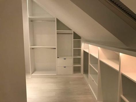 Slanted Closet Ideas, Slanted Roof Bedroom, Slanted Ceiling Closet, Small Attic Room, Slanted Roof, Attic Bedroom Storage, Attic Bedroom Designs, Attic Closet, Walking Closet