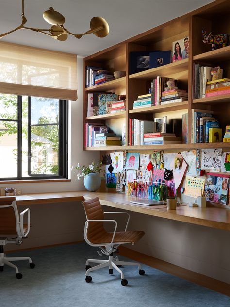 Storage Above Desk, Home Office Writer, Corner Desk Office Layout, Open Shelving Office, Home Office Studio Creative Workspace, Home Office And Library, Work Space Ideas, Small Library Room Ideas, Study Room Design Ideas