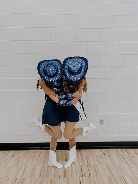 Drill Team Graduation Pictures, Senior Night Outfit Ideas, Drill Team Photos, Drill Team Senior Pictures, Drill Team Poses, Drill Team Pictures Poses, Drill Team Aesthetic, Drill Pictures, Drill Team Uniforms