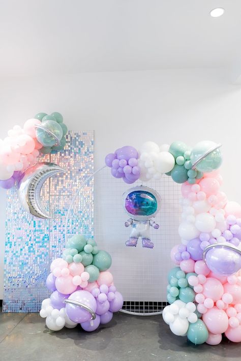 Neon Moon Birthday Party, Space Barbie Birthday, Two The Moon Balloons, Outer Space Balloons, Two The Moon Balloon Garland, Pastel Space Birthday Party, Celestial Bday Party, 2 Birthday Party Themes, Two The Moon Backdrop