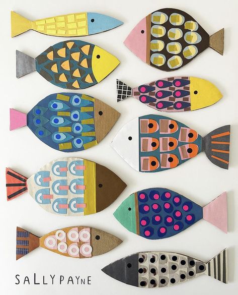 Christmas Elementary Art Projects, Sally Payne, Fish Collage, Willa Wanders, Kids Collage, Kids Crafting, Fish Crafts, Ocean Crafts, Cardboard Art