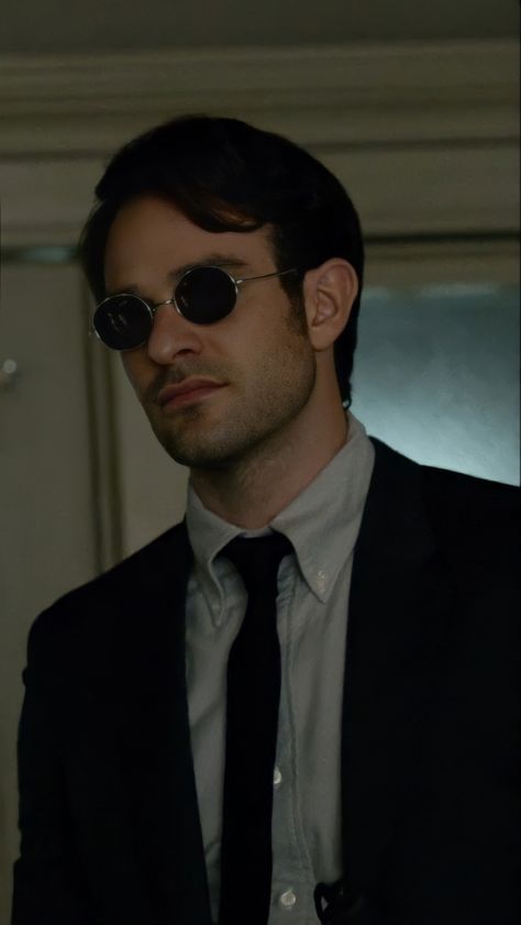 Matt Murdock Drawing, Daredevil Matt Murdock Wallpaper, Matt Murdock Black Suit, Matthew Murdock, Matt Murdock Icon Comics, Daredevil Wallpaper, Matt Murdock Daredevil, Matt Murdock Profile Picture, Matt Murdock Funny Face