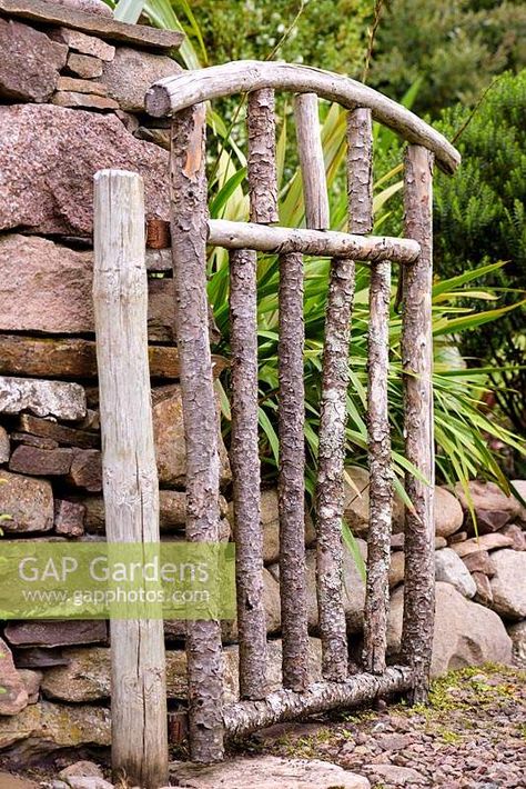 Rustic garden gate at a private garden on Little Loch Broom, Wester Ross, Scotland. Twig Garden Gate, Rustic Garden Gates Wooden, Rustic Garden Gates, Ramp House, Door Painting Ideas, Rustic Gate, Rustic Garden Fence, Rustic Arbor, Garden Gates And Fencing