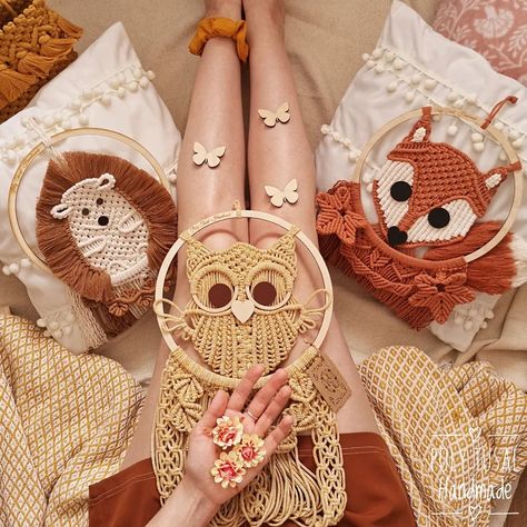 Link to diy macrame owl, macrame Fox, macrame Hedgehog tutorial in English, beautiful macrame Wall hanging for Kids room above the bed Unique Macrame Ideas, Macrame Squirrel, Macrame Animals Tutorials, Animal Macrame, Macrame Pumpkin, Macrame Forest Animals, Macrame Idea, Macrame Animals, Reminder Post