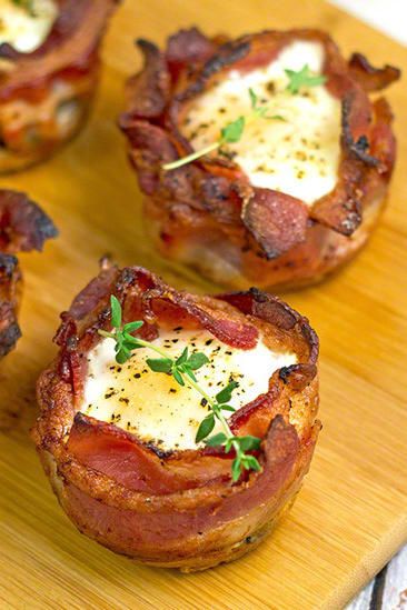 24 Crazy Delicious Recipes That Are Super Low-Carb Breakfast In A Cup, Bacon And Egg Cups, Easy Egg Breakfast, Bacon Egg Muffins, Muffins Paleo, Overnight Oat, Muffin Tin Recipes, Egg Muffins, Diet Vegetarian