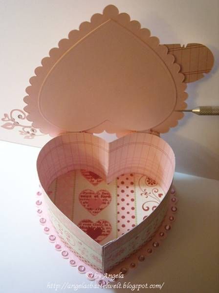 Splitcoaststampers Valentine Heartbox with Lelo Design Heart Box Diy, Exploding Gift Box, Heart Shape Box, Diy Valentine, Paper Flower Template, Box Diy, Heart Box, Valentine Box, Diy Gift Box