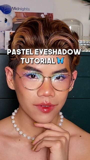 Frederic Chen, Pastel Eyeshadow Looks, Pastel Eyeshadow, Favorite Youtubers, Eyeshadow Tutorial, Eyeshadow Looks, Pastel Aesthetic, Youtubers, Makeup Tutorial