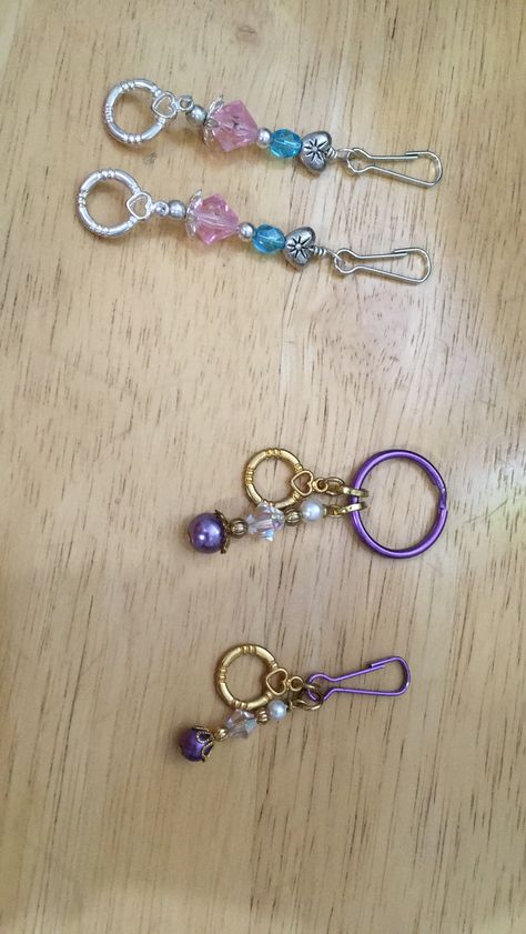 Horse Bridle Charms, Horse Bridle, Horse Stuff, Diy Life Hacks, Diy Life, Diy Charms, Infinity Bracelet, Life Hacks, Beaded Bracelets