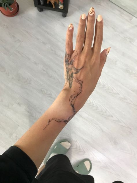 Gender Neutral Tattoos, Smokey Tattoo, Unique Hand Tattoos, Wrap Around Wrist Tattoos, Hand Tattoo Designs, Around Arm Tattoo, Wrap Tattoo, Henna Inspired Tattoos, Ear Tattoo Ideas