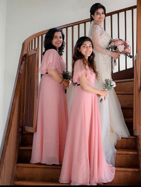 Christian Bridesmaid Dresses, Sister Marriage, Bridal Maid Dress, Marriage Photoshoot, Christian Wedding Gowns, Bridesmaids Outfits, Bridesmaid Dresses Indian, Braidsmaid Dresses, Bridesmaid Poses