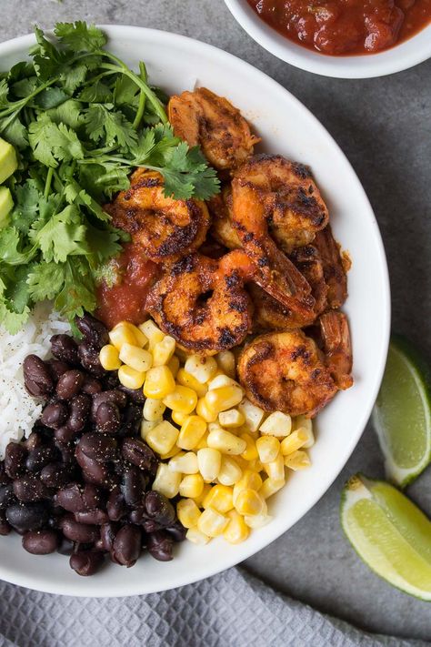 High Protein Pescatarian Dinner, Low Calorie High Protein Meals Pescatarian, Shrimp High Protein, Shrimp Burrito Bowl Recipe, Athlete Meals, Kay Nutrition, Healthy Era, Food Polls, Healthy 2024