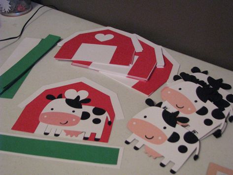 Cow Classroom Door, Cow Door Decs, Cow Bulletin Board Ideas, Cow Bulletin Board, Farm Bulletin Board, Res Life Door Decs, Farm Classroom Theme, Farm Lessons, Farm Theme Preschool