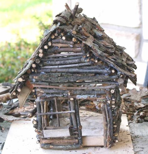 Diy Fairy House, Fairy Diy, Fairy Tree Houses, Fairy House Crafts, Fairy Garden Furniture, Fairy Village, Fairy House Diy, Fairy Garden Crafts, Fairy Garden Designs