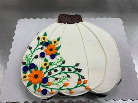 Cornucopia Cake Ideas, Fall Cupcake Cake, Thanksgiving Cupcake Cake, Thanksgiving Pull Apart Cupcakes, Fall Pull Apart Cupcakes, Halloween Cupcake Cake Pull Apart, Fall Cupcake Cakes Pull Apart, Safeway Cakes, Thanksgiving Cake Ideas