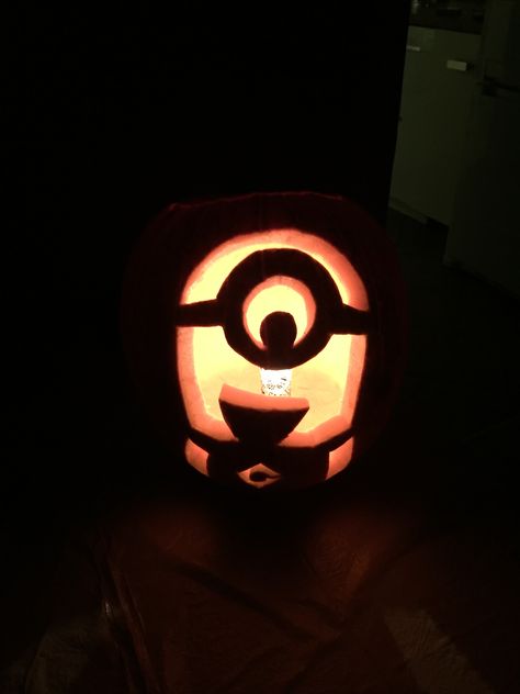 Minion Jack O Lantern, Minion Jack O Lantern Ideas, Pumpkin Carving Ideas Minion, Pumpkin Carving Minion, Spongebob Pumpkin, Autumnal Crafts, Minion Pumpkins, Minion Pumpkin Carving, Pumpkin Inspo