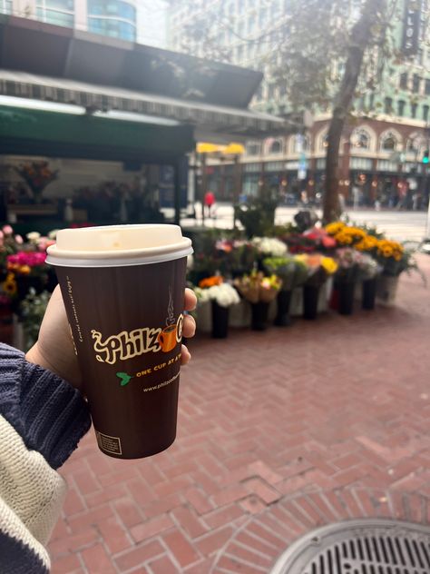 coffee aesthetic san francisco Aesthetic San Francisco, San Francisco Coffee, Philz Coffee, Coffee Aesthetic, Beach Aesthetic, Beach Trip, Coffee Cups, San Francisco, Drinks