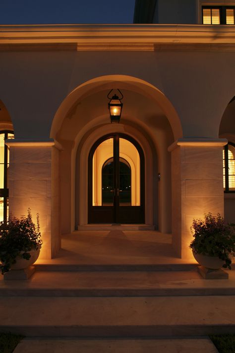 Hotel Entrance Design Exterior, Classic Facade Lighting, Villa Facade Lighting, Facade Lighting Design, Neo Classical Architecture Facade, Old Money Mansion Entrance, Colonial Modern, Luxury Hotel Bedroom, Modern Facade