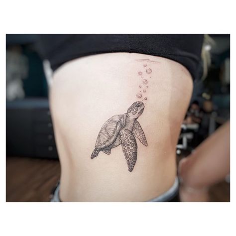 Kemps Ridley Sea Turtle Tattoo, Turtle Tattoo On Ribs, Turtle Tattoo Ideas, Hawaiian Turtle Tattoos, Small Turtle Tattoo, Diving Tattoo, Turtle Tattoos, Hawaiian Turtle, Sea Turtle Tattoo