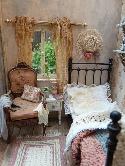 My second favorite era to decorate with...the Wild West.  This totally looks like it belongs in a saloon. Doll House Bedroom, Dollhouse Bedroom, Dolls House Interiors, House Bedroom, Shabby Chic Bedroom, Miniature Rooms, Miniature Houses, Room Box, Chic Bedroom