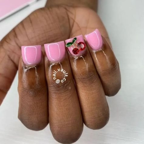 Square Acrylic Nails Black Women, Short Flare Nails, Short Square Nails Black Women, Flared Nails, Pink Short Nails Black Women, Short Square Acrylic Nails 3d Flowers, Short Squoval Nails Design, Short Square Acrylic Nails Charms, Ring Finger Design