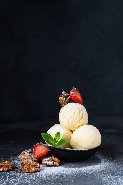 White Chocolate Ice Cream, Ice Cream Images, Ice Cream Photography, Ice Cream Menu, Ice Cream Poster, Belgium Chocolate, Dark Food Photography, Premium Ice Cream, Fruit Ice Cream