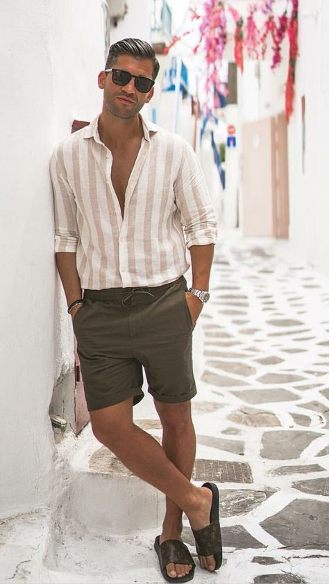 Casual Men's Summer 2023 Outfits: Street Style Inspiration for Chic and Stylish Looks - mens-club.online Jordan Birthday, Italian Fashion Summer, Vacation Outfits Men, Italian Mens Fashion, Linen Outfits, Adrette Outfits, Italian Fashion Street, 2023 Outfits, Herren Style