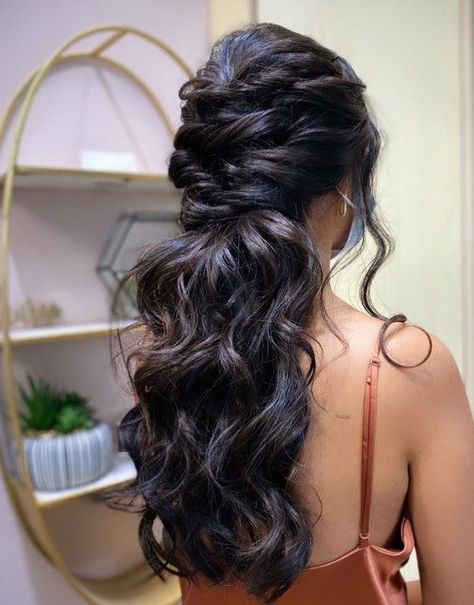 Reception Hairstyles, Hair Style On Saree, Pony Hairstyles, Romantic Hairstyles, Hairstyles For Layered Hair, Long Hair Wedding Styles, Wedding Hair Inspiration, Wedding Hair Down