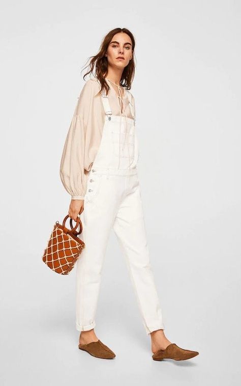 Contrasting seam denim dungarees, £49.99, Mango Dungarees Outfit, White Dungarees, Dungaree Outfit, White Overalls, Moda Denim, Denim Dungarees, Long Jumpsuits, Overalls Women, Mode Inspo