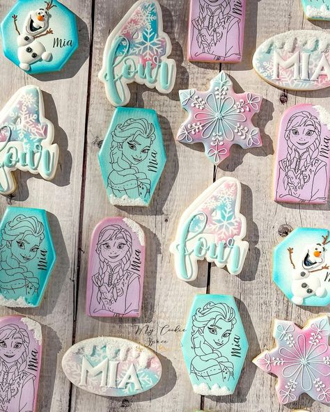 👋🍪Melita * Los Angeles Custom Decorated Cookies (@mycookiespace) • Instagram photos and videos Frozen Cookies Decorated, Frozen Sugar Cookies, Watercolor Cookies, Sugar Cookie Cakes, Princess Cookies, Pop Ideas, Frozen Cookies, Cookie Pops, Frozen Birthday Party