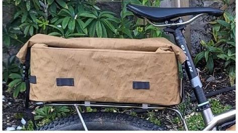 Free Rack Top Bag Sewing Guide – MYOG Tutorials.com Bike Bag Sewing Pattern, Bicycle Bag Pattern, Bike Bag Pattern, Bike Frame Bag, Backpack Sewing, Bikepacking Bags, Sewing Guide, Bike Bags, Bike Panniers