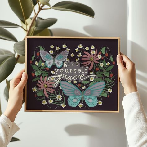 Just dropped a new print in my shop (link in my bio). Hand lettered like usual and painted details. 🦋 🍓 #wallart #walldecor #handlettering #handpainted #gouachepainting #floraldesign #floralpainting #flowerstagram #diyhomedecor #interiordesign #etsyshop #etsyseller #denver #colorado #artistsoninstagram #artprints #wildflowers #inspiring #inspiringquotes #butterflies #strawberry #grace Hanging Illustration, Grace Quote, Daisy Wall Art, Citation Art, Daisy Wall, Flowers Home Decor, Print Butterfly, Quote Art Print, Home Decor Wall Hanging