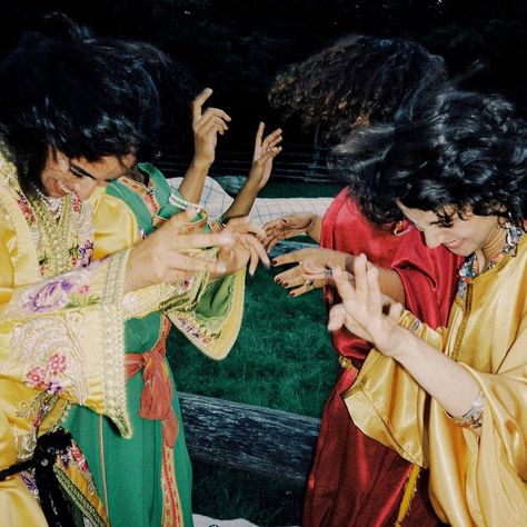 Lost in the beauty of Moroccan dance. Such a rich culture and tradition. 🇲🇦 📸 𝚌𝚛𝚎𝚍𝚒𝚝 𝚝𝚘 𝚞𝚗𝚔𝚗𝚘𝚠𝚗 📥 𝖣𝗆 𝖿𝗈𝗋 𝖼𝗋𝖾𝖽𝗂𝗍 𝗈𝗋 𝗋𝖾𝗆𝗈𝗏𝖺𝗅 𝑻𝒂𝒎𝒈𝒉𝒓𝒂𝒃𝒊𝒕 𝑽𝒊𝒃𝒆𝒔ᵇʸ ᵏʳʸˢˢᵗᵃˡ 🇲🇦 ⵣ ------------------------------- #WanderlustingMorocco #ForeverInLove #Morocco #Marrakech #TravelMorocco #BeautifulMorocco #MoroccanMagic #berberculture #amazigh #MarrakeshVibes #NorthAfrica #Maroc #VisitMorocco #MoroccanCulture #morocco🇲🇦🌅 My Aesthetic Core, Moroccan Dance, Morrocan Aesthetic, Moroccan Photography, Morocco Culture, Cultural Aesthetic, Shadow Riders, Morocco Aesthetic, Culture Aesthetic