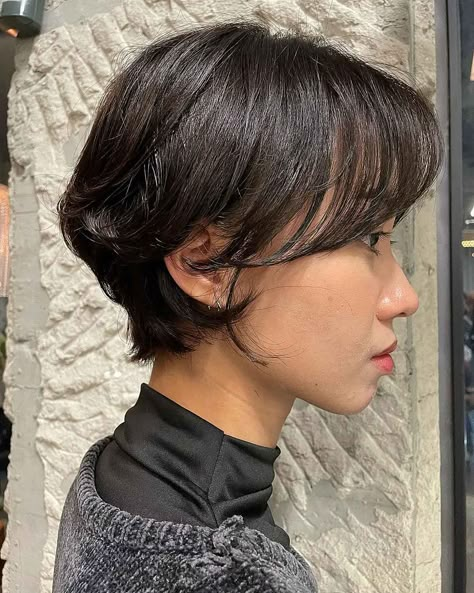 28 Bixie Haircut Examples Trending in 2022 Middle Part Hairstyles Women Short, Haircut With Glasses Short, Pixie Bob Straight Hair, Low Graduation Haircut, Short Hair Middle Part Women, Short Middle Part Hair Women, Short Hair Square Face Pixie Cuts, Pixie Haircut Middle Part, 90s Long Pixie Cut