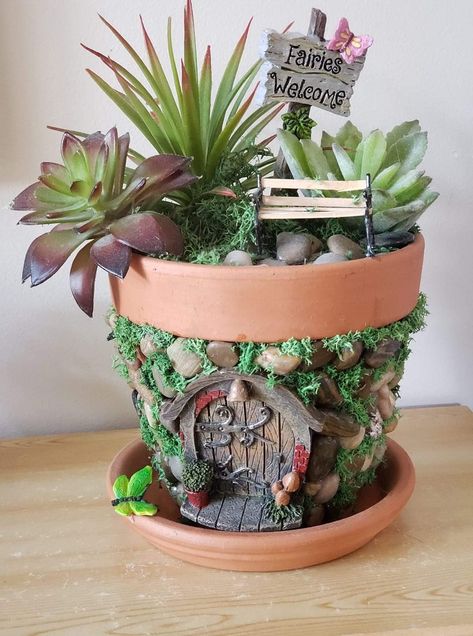 Fairy Planter Pots, Fairy House Pot, Fairy Garden Pot Ideas, Flower Pot Fairy Garden, Outdoor Fountain Ideas, Fairy Garden Flower Pot, Waterfall Home, Fairy Pots, Whimsical Fairy Garden