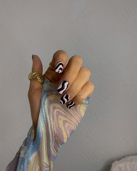 AMY HALLIMOND🥝🍒 on Instagram: “and we backkkkk 💅🏼🤎” Amy Hallimond, Zebra Print Nail Art, Print Nail Art, Zebra Print Nails, Nail Art Pictures, Nails Almond, Aesthetic Beauty, Chic Nails, Nail Shapes