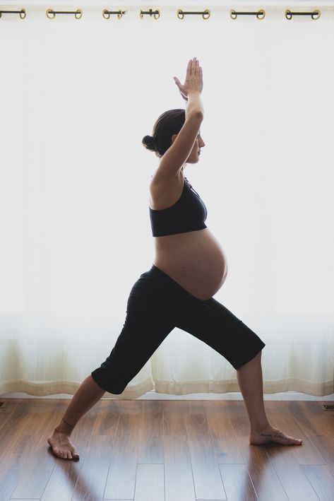 The Best Online Prenatal Workouts for Active Moms-to-Be Fitness Pregnancy, Pregnant Yoga, Yoga Pregnancy, Yoga Prenatal, Photo Yoga, Chair Pose Yoga, Wellness Space, Pregnancy Workouts, Mom Activities