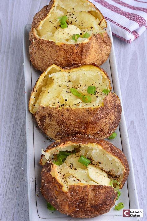 PERFECT AIR FRYER POTATO RECIPE - JACKET POTATOES Potato Jacket, Air Fryer Potato, Jacket Potatoes, Air Fryer French Fries, Air Fryer Baked Potato, Cream Of Potato Soup, Making Baked Potatoes, Recipes Air Fryer, Crispy French Fries