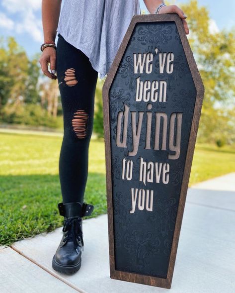 @castleboundsupplyco shared a photo on Instagram: “We’ve been D Y I N G to have you ⚰️ 👻🔪 I’ve been wanting to make a front porch sign for a hot minute and this HM inspired Coffin sign, is…” • Aug 6, 2020 at 9:44pm UTC Voodoo Themed Halloween Decorations, Coffin Welcome Sign Diy, Haunted Mansion Front Porch, Coffin Porch Sign, Hocus Pocus Birthday Party Decorations, Coffin Sign Halloween, Halloween Yard Themes, Diy Haunted Mansion Decor, Halloween Sign Ideas