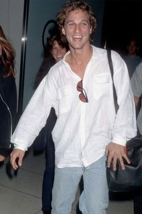 90s Matthew Mcconaughey, Matthew Mcconaughey Outfit, Year 2000 Outfits Men, Mathew Mcconaughy Outfits, 2001 Mens Fashion, 2000s Men’s Fashion, Matthew Mcconaughey Style, Mathew Maconohay 90s, Matthew Mcconaughey Aesthetic