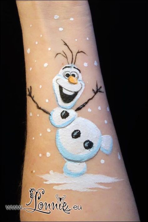 Olaf! arm painting New Year Face Painting, Olaf Face Paint, Arm Paint Ideas, Disney Face Painting, Frozen Face Paint, Two Person Halloween Costumes, Face Painting Supplies, Christmas Face Painting, Frozen Face