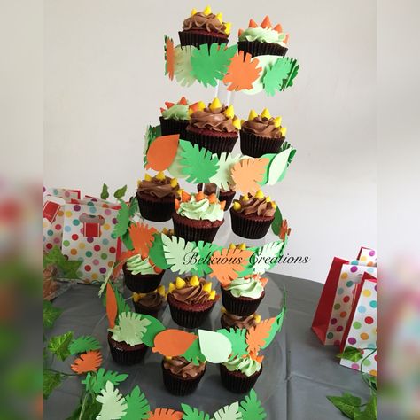 Cupcakes Dinosaur, Themed Cupcakes, Cupcake Stand, Themed Cakes, Go On, Make It, Cupcake, Cricut, Baby Shower