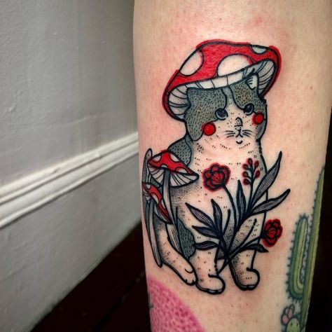 Cat And Mushroom Tattoo, Cat Mushroom Tattoo, Stuffed Animal Tattoo, Cottage Core Cat, Mushroom Tattoo Ideas, Fairy Circle, Mushroom Tattoo, Cat Patterns, Mushroom Tattoos