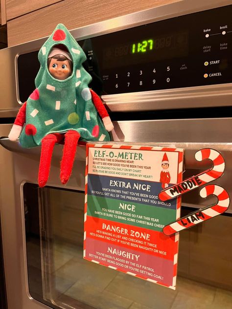 Christmas Break Elf On The Shelf, Dont Break My Heart, Elf Kit, Awesome Elf On The Shelf Ideas, Christmas Bucket, Elf Activities, Elf Fun, Kit Ideas, Elf Ideas