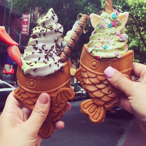 Fish Ice Cream Cone, Korean Fish Ice Cream, Fish Ice Cream, Korean Ice Cream, Food Reference, Fish Cookies, Ice Scream, Ice Cream Cookies, Worth The Wait