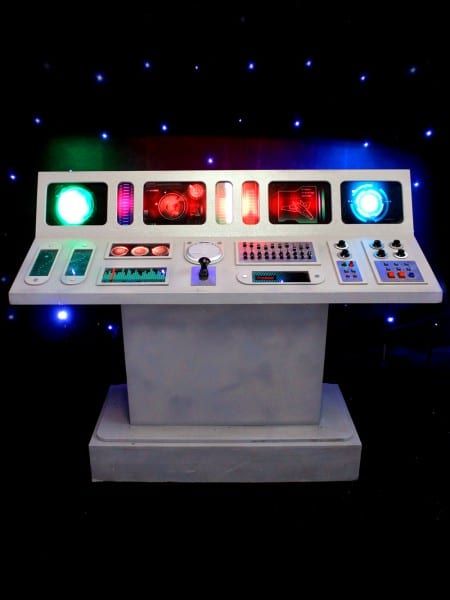 Diy Control Panel, Diy Spaceship, Control Panel Design, Space Props, Space Vbs, Alien Party, Alien Halloween, Master Design, Spaceship Interior