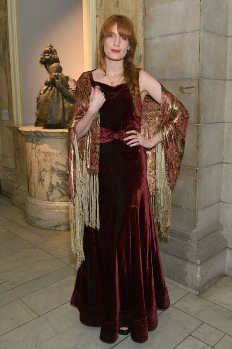 Florence Welch, 2019 Florence Welch Style, Florence Fashion, Celebrity Style Inspiration, Florence Welch, Me Photo, Pentatonix, Estilo Boho, Mode Vintage, Bohemian Style