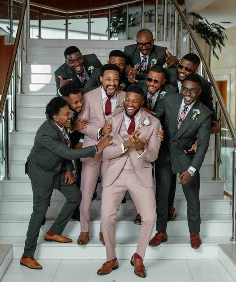 Groom Suit African American, Groomsman And Bridesmaids Attire, Wedding Group Poses, Groomsmen Attire Black, Black People Weddings, Grooms Attire, Wedding Groomsmen Attire, Groomsmen Looks, Mens Wedding Attire