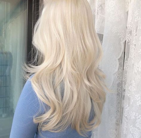 Icy Blonde Hair, White Blonde Hair, Light Blonde Hair, Blonde Hair Inspiration, Blonde Hair Shades, Blonde Hair Looks, Hair Shades, Platinum Blonde Hair, Long Blonde